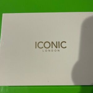 Iconic London cream lip and cheek palette